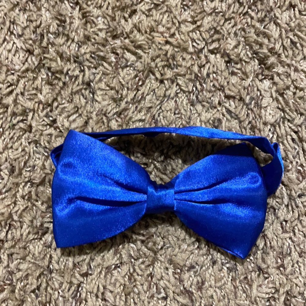 Bow tie